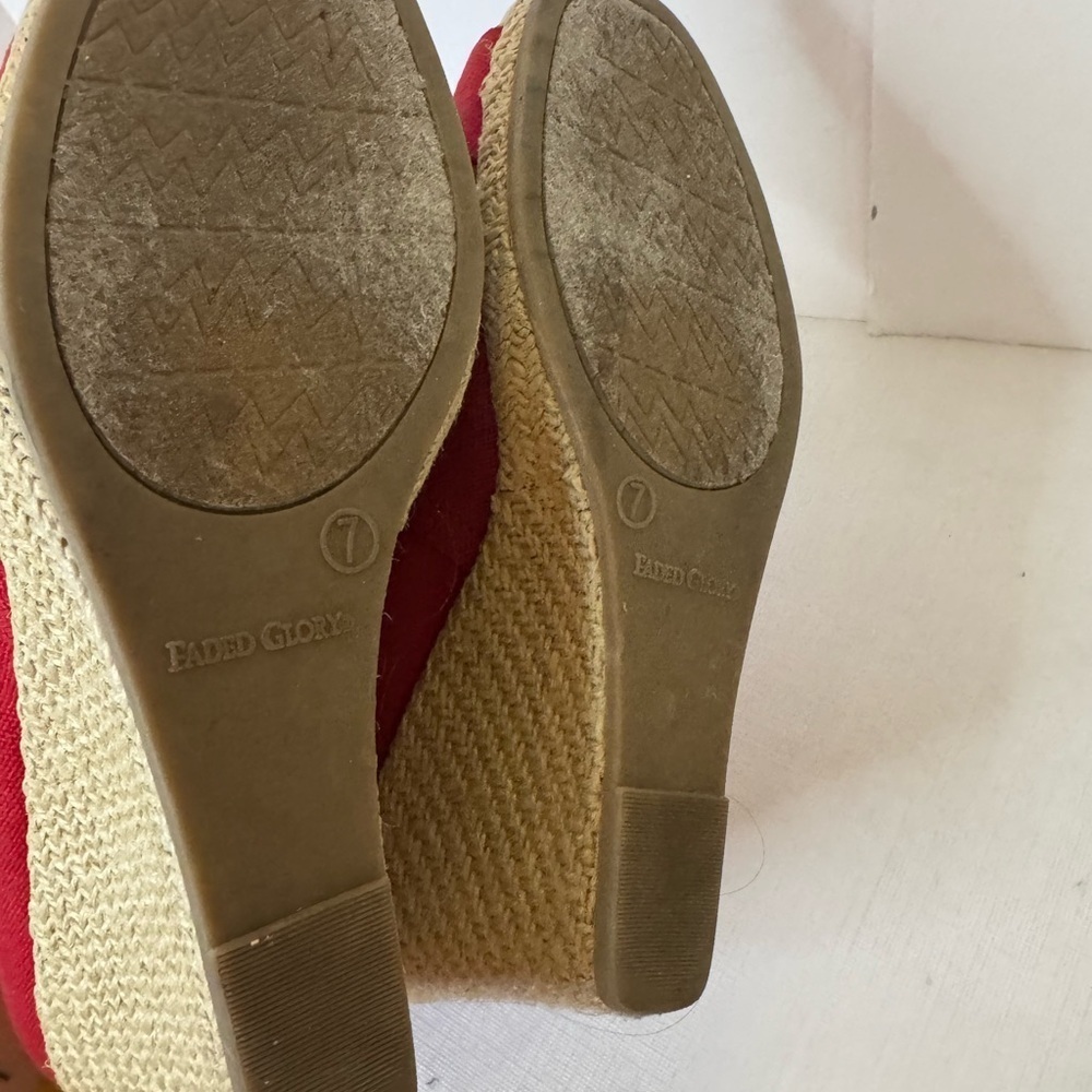 Faded Glory Women's Red Peep Toe Shoes Size 7 Fast Shipping Y2K Vintage - Picture 12 of 16